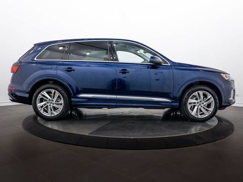 Used 2021 Audi Q7 2.0T Premium w/ Convenience Package AWD/4WD image 3