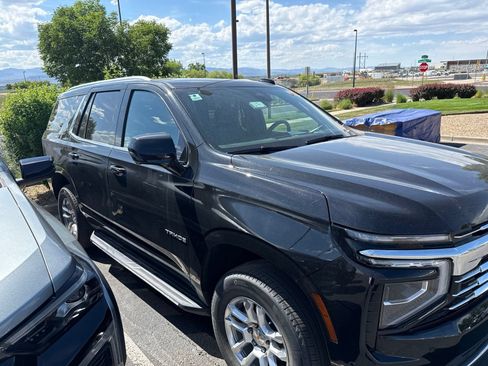 Used 2025 Chevrolet Tahoe LT AWD/4WD image 1