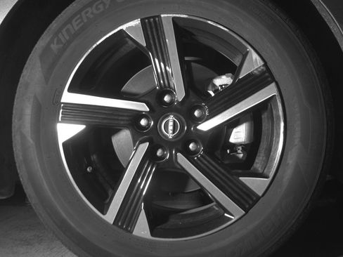 Used 2025 Nissan Sentra SV image 13