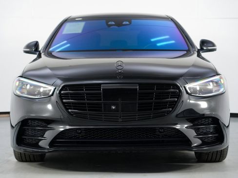 Used 2022 Mercedes-Benz S 500 4MATIC w/ AMG Line Package image 7
