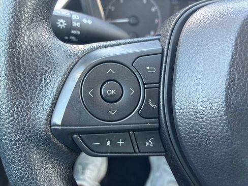 Used 2025 Toyota Corolla LE FWD image 8