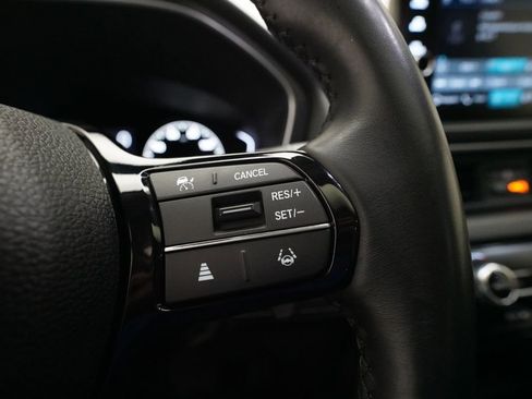 Used 2024 Honda Pilot Touring image 20