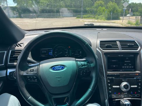 Used 2016 Ford Explorer Sport AWD/4WD image 10