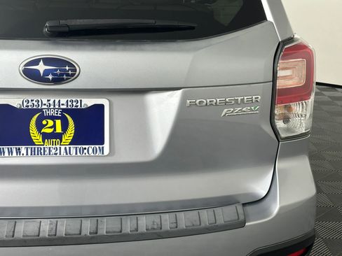 Used 2017 Subaru Forester 2.5i Limited w/ Popular Package #2 AWD/4WD image 11