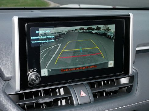 Certified 2025 Toyota RAV4 XLE image 30