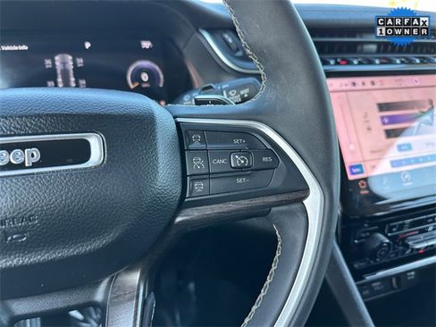 Used 2023 Jeep Grand Cherokee Limited image 22