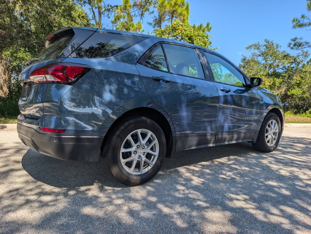 Used 2024 Chevrolet Equinox LS w/ Driver Confidence II Package FWD image 9