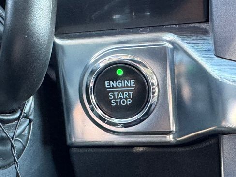 Used 2022 Ford F150 Lariat w/ Tow Technology Package AWD/4WD image 32