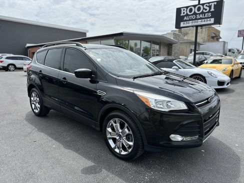 Used 2015 Ford Escape SE w/ Equipment Group 201A image 1