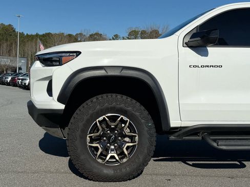 Used 2023 Chevrolet Colorado ZR2 w/ ZR2 Convenience Package III image 11