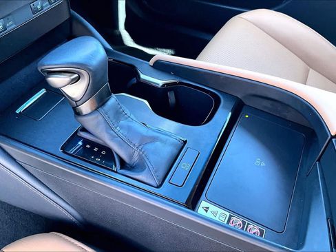 Certified 2024 Lexus ES 350 w/ Premium Package FWD image 15