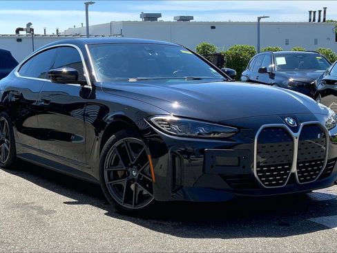 Used 2024 BMW i4 eDrive40 w/ Premium Package RWD image 7