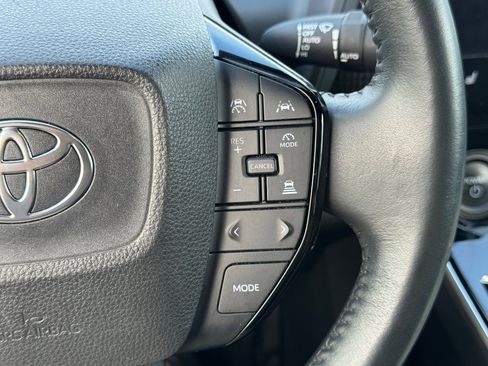 Used 2024 Toyota bZ4X FWD image 37