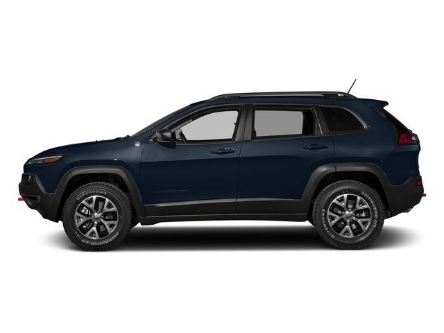 Used 2016 Jeep Cherokee Trailhawk w/ Comfort/Convenience Group AWD/4WD image 3