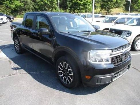 Used 2022 Ford Maverick Lariat w/ Lariat Luxury Package image 2