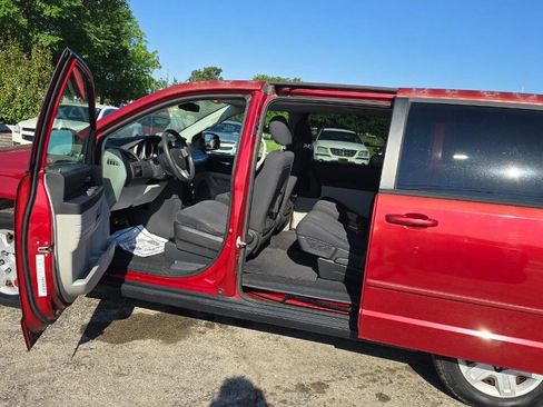 Used 2009 Dodge Grand Caravan SE w/ Climate Group FWD image 8