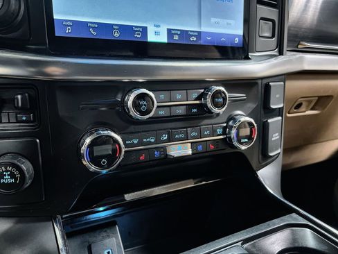 Used 2021 Ford F150 Lariat RWD image 35