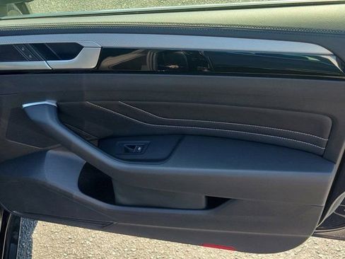 Certified 2023 Volkswagen Arteon SE image 8