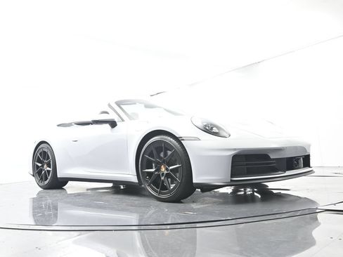Certified 2025 Porsche 911 Carrera RWD image 63