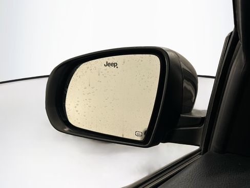 Used 2020 Jeep Compass Limited AWD/4WD image 16