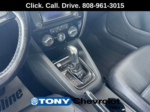 Used 2016 Volkswagen Jetta SEL w/ Lighting Package FWD image 17