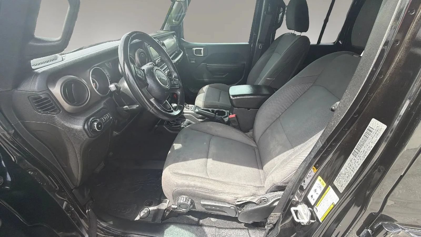 Used 2018 Jeep Wrangler Unlimited Sport S AWD/4WD image 14