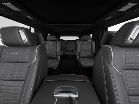 Used 2026 Cadillac Escalade Platinum Sport w/ LPO, ONYX Package AWD/4WD image 18