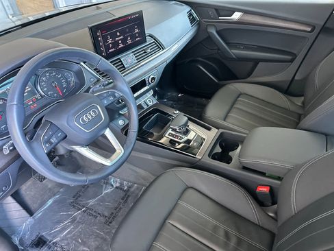 Used 2023 Audi Q5 2.0T Premium w/ Convenience Package image 11