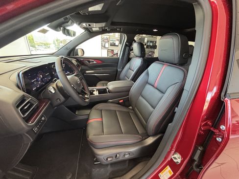 New 2026 Chevrolet Traverse RS AWD/4WD image 8