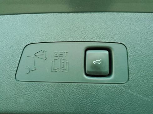 Used 2023 Lincoln Corsair Grand Touring w/ Towing Package image 24