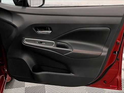 New 2025 Nissan Versa SR w/ Trunk Package image 32