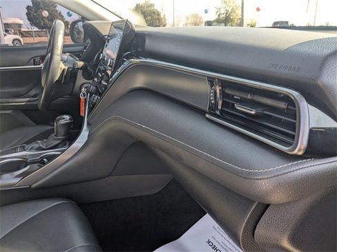 Used 2022 Toyota Camry SE image 34