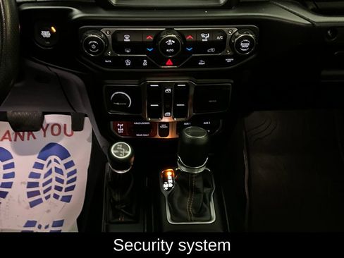 Certified 2022 Jeep Gladiator Mojave w/ Trailer Tow Package image 10