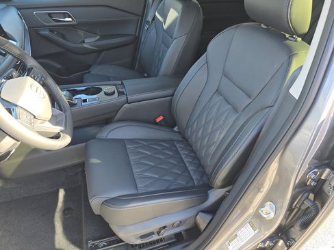 New 2026 Nissan Rogue Platinum image 30