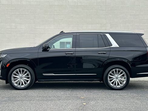 Used 2021 Cadillac Escalade Premium Luxury RWD image 7