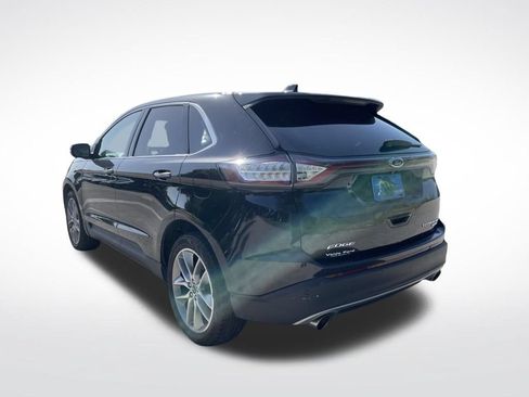 Used 2018 Ford Edge Titanium w/ Equipment Group 302A FWD image 5