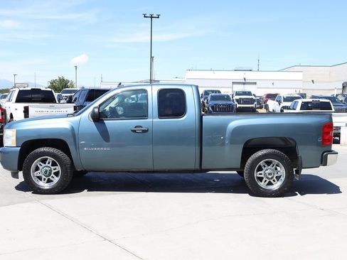 Used 2009 Chevrolet Silverado 1500 LT w/ Power Pack Plus AWD/4WD image 3