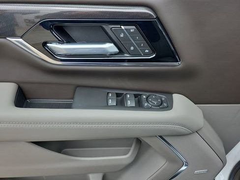 New 2026 GMC Yukon Elevation w/ Elevation Premium Package AWD/4WD image 11