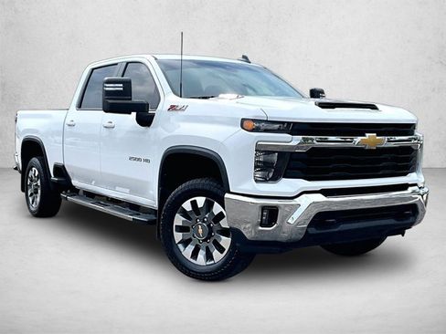 Used 2024 Chevrolet Silverado 2500 LT AWD/4WD image 12