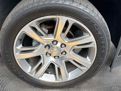 Used 2019 Cadillac Escalade Luxury image 35