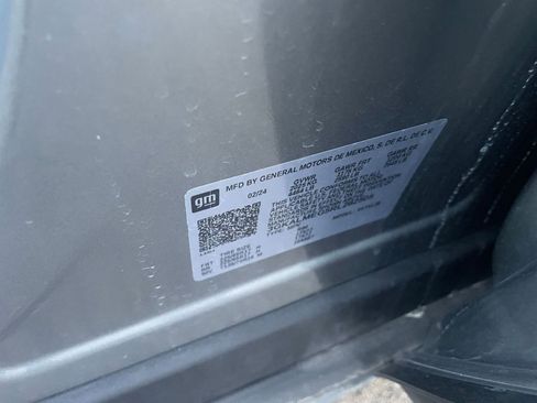 Used 2024 GMC Terrain SLE image 28