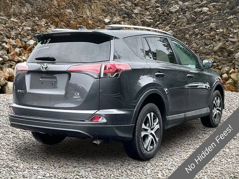 Used 2016 Toyota RAV4 LE AWD/4WD image 2