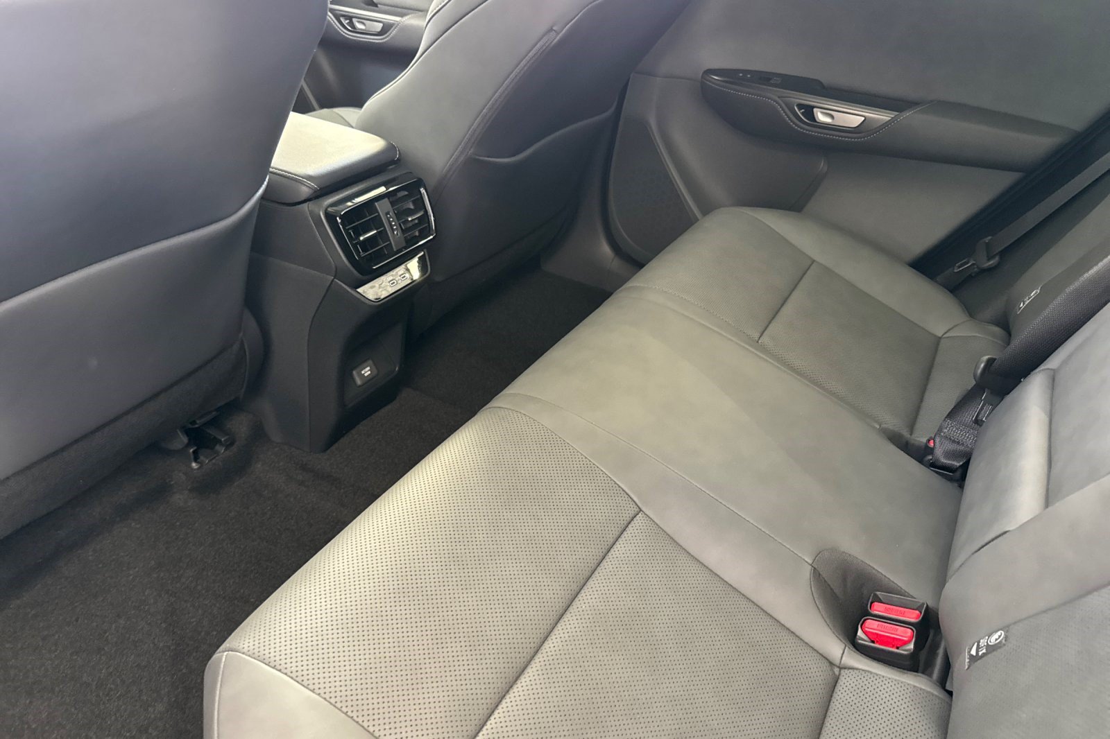 Used 2024 Lexus RZ 300e Premium w/ Technology Package FWD image 15