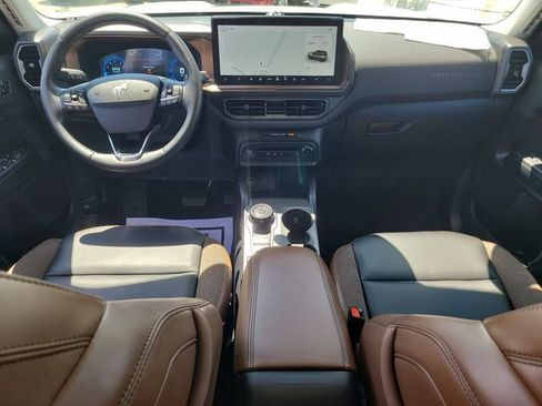 Used 2025 Ford Bronco Sport Outer Banks w/ Outer Banks Tech Package+ AWD/4WD image 14