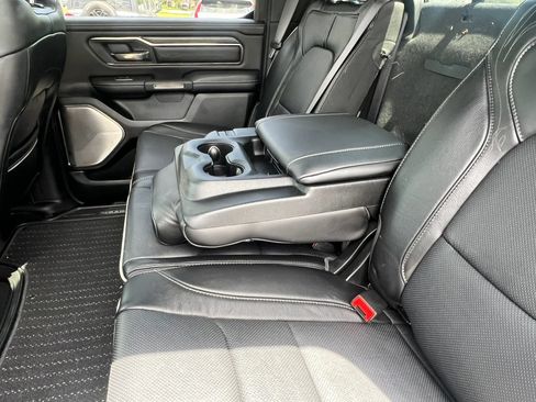 Used 2020 RAM 1500 Limited w/ Black Appearance Package AWD/4WD image 33