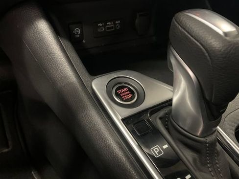 Used 2024 Nissan Sentra SV FWD image 23