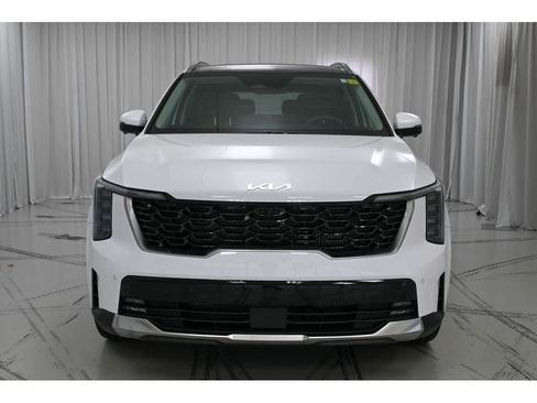 Certified 2025 Kia Sorento SX image 3