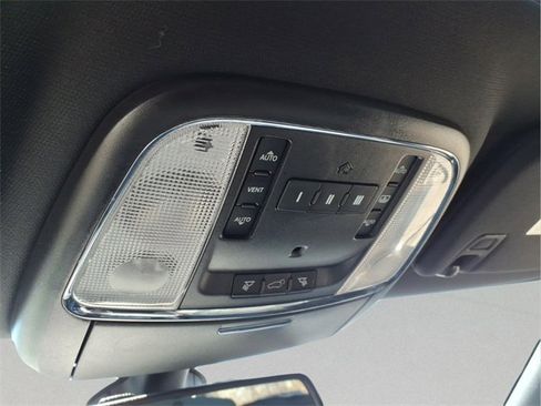 Used 2014 Jeep Grand Cherokee Limited image 20