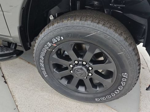 New 2026 RAM 2500 Big Horn AWD/4WD image 32