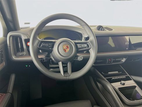 New 2026 Porsche Cayenne Base image 25